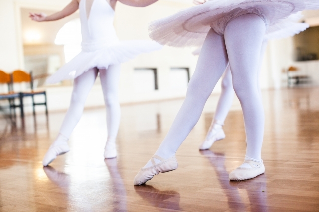 写真：ダンスレッスンしている風景